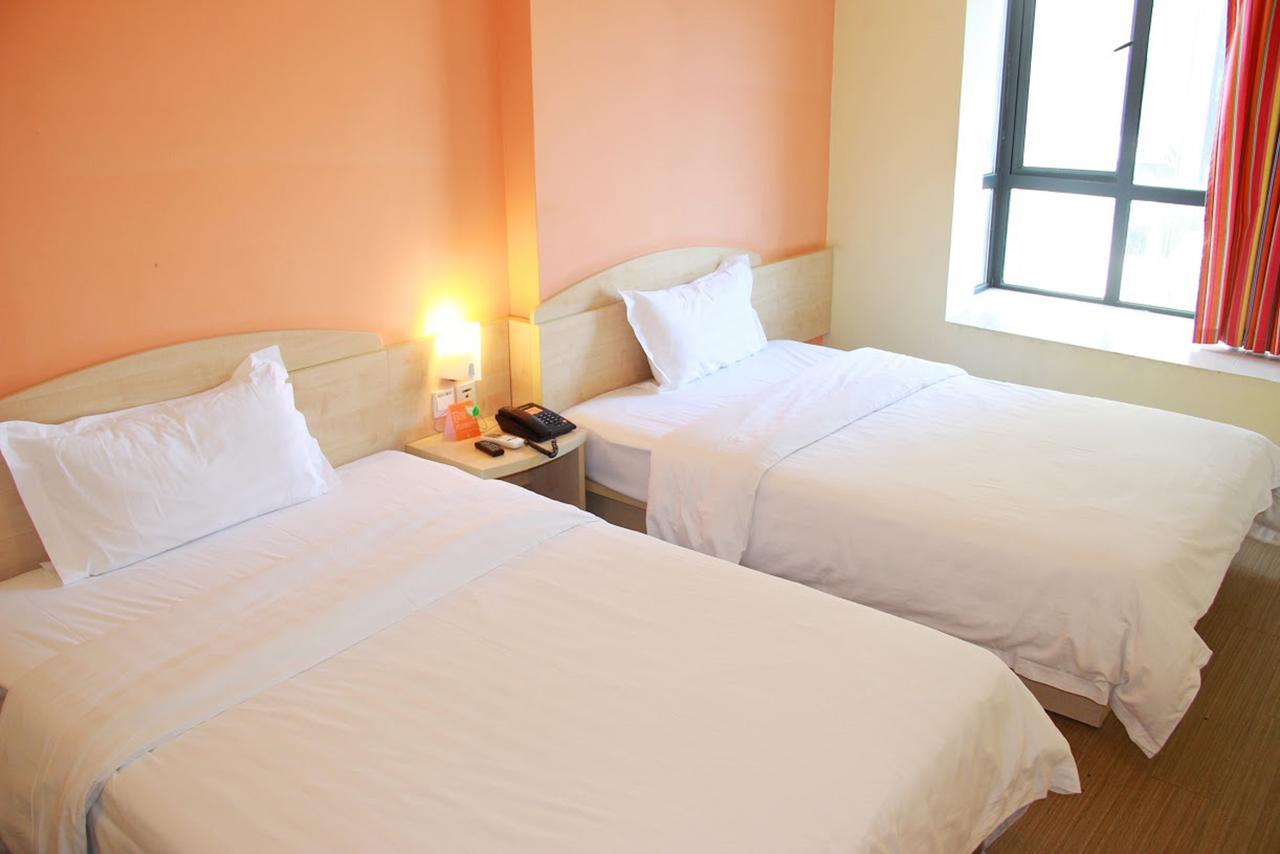7Days Inn Zhongshan San Xiang Market Csungsan Kültér fotó